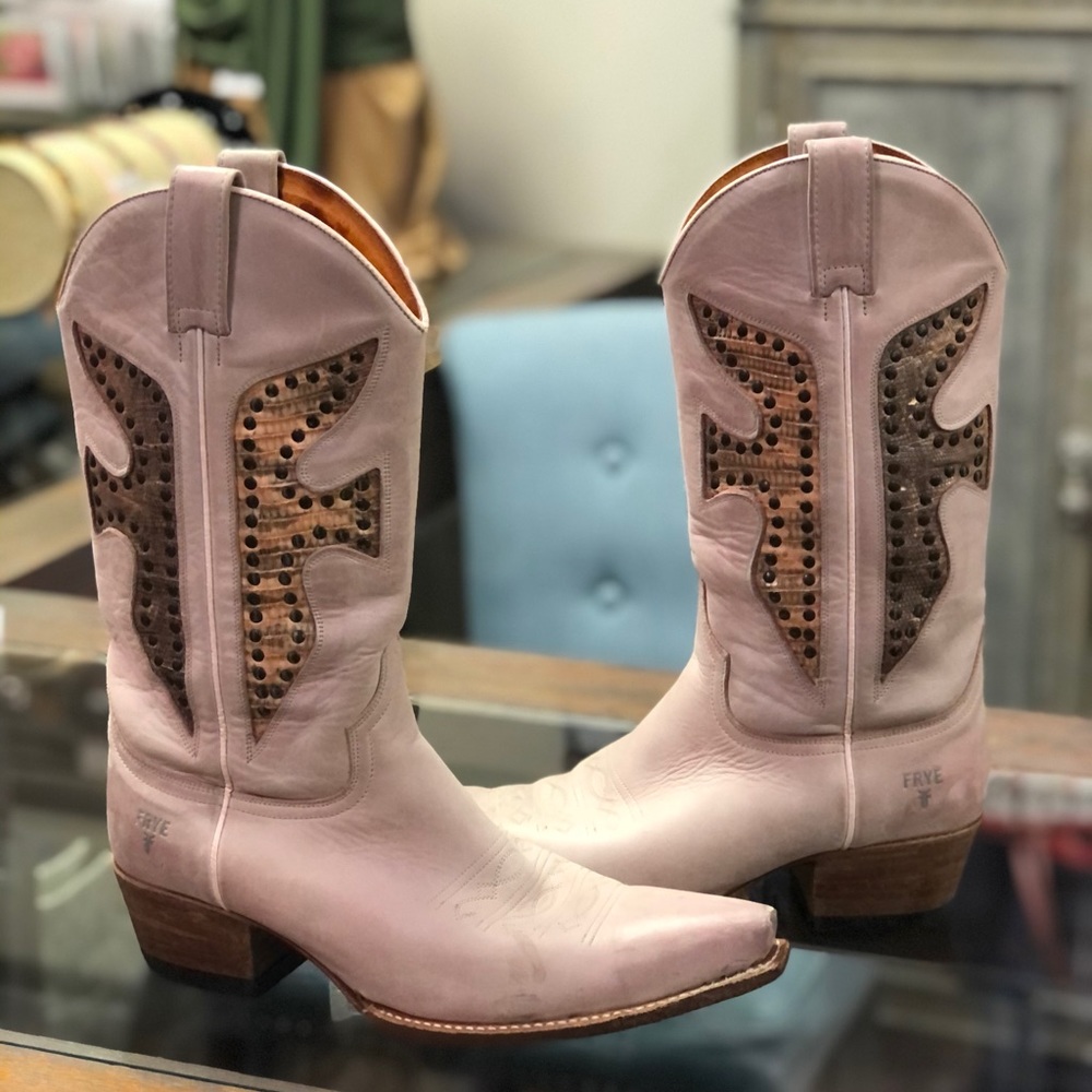 Vintage pink Frye cowboy boots 9